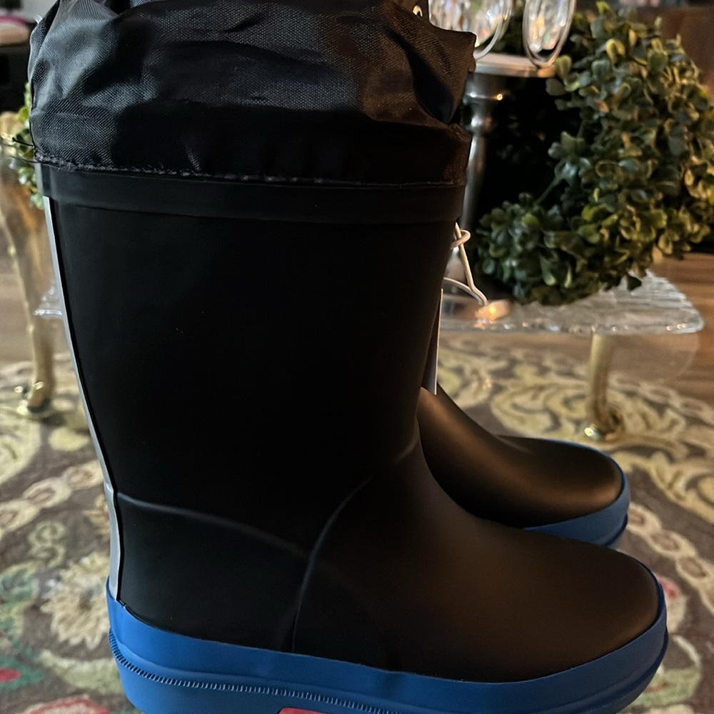 NWT   Aleader Kids Waterproof Boots Sz 13